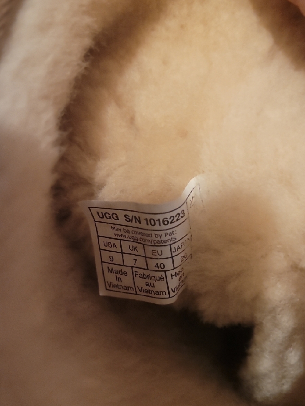 UGG Short Shearling-Lined Winter Boots - Chestnut - Picture 3 of 6